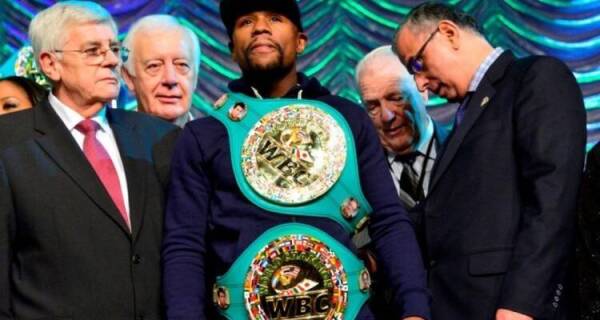 Floyd-Mayweather-Jr-evento_MILIMA20141216_0267_3-750×400