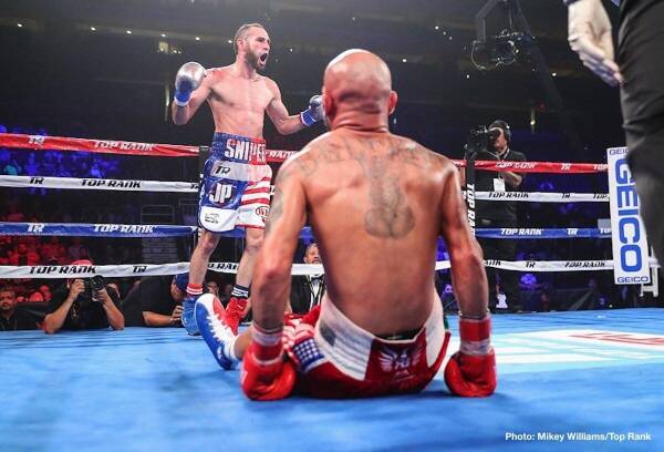 Jose-Pedraza-vs.-Ray-Beltran-Photo-credit-Mikey-Williams-Top-Rank-02